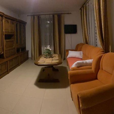 Vila Primitoare In Apropiere De Aeroport Ghiroda Extérieur photo